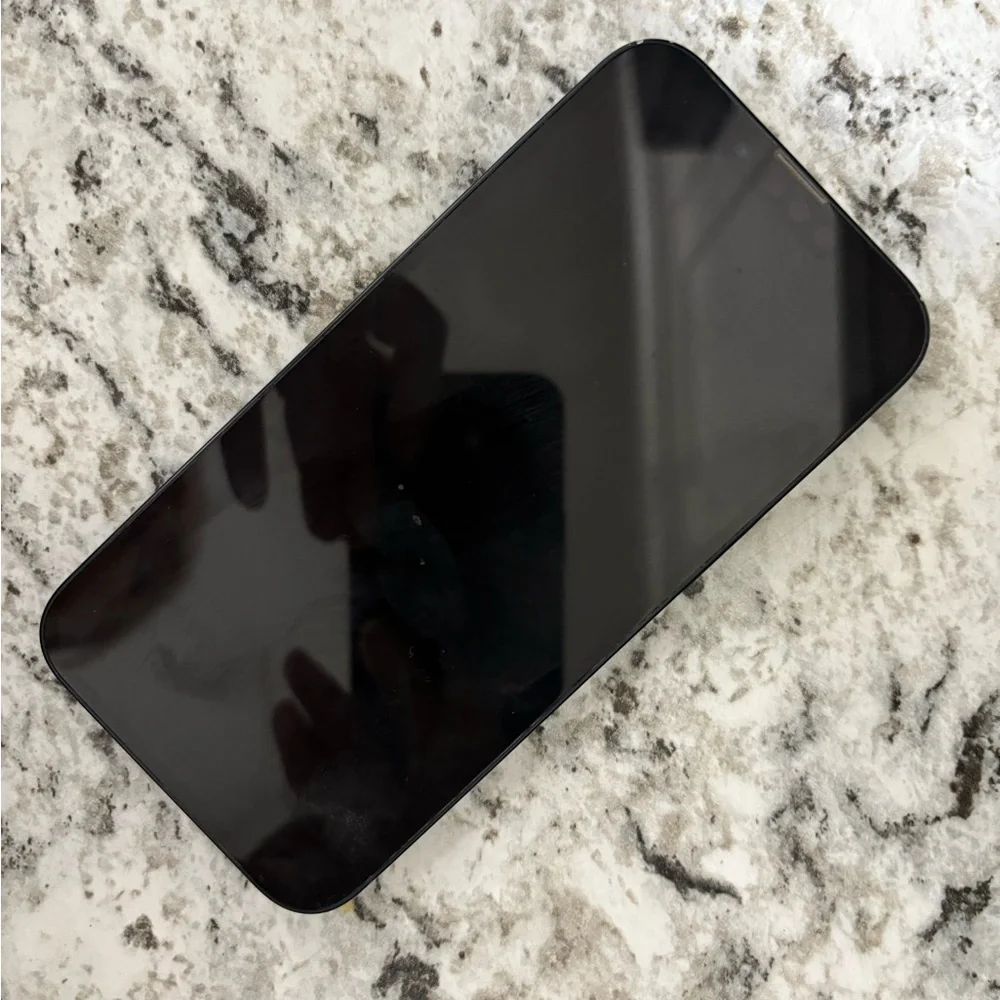 Apple iPhone 13 - Midnight